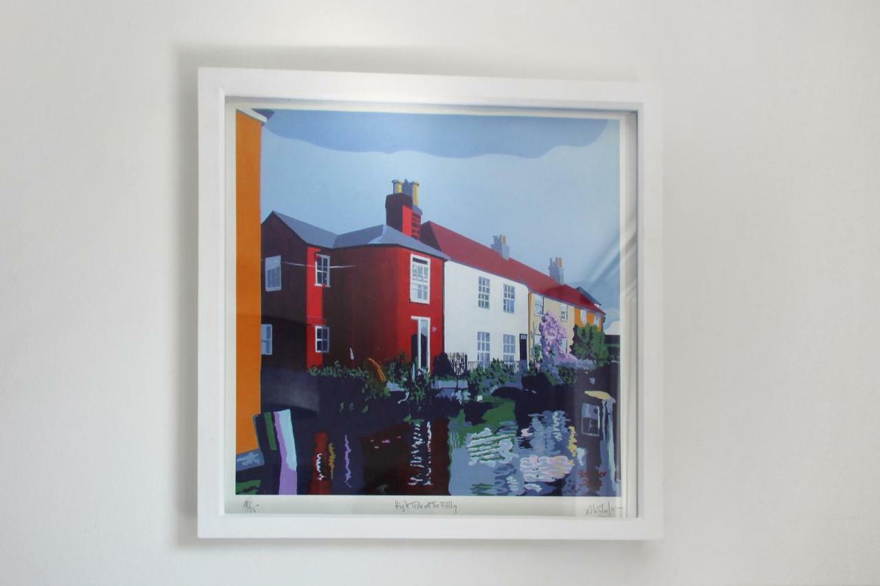 Secret Cottage, Wivenhoe - Charming, Cosy, Convenient & Quiet, 2 X Double Bed Period Cottage Plus Patio - 6 Min Walk Train, 2 Min Walk High Street Pubs, Restaurants, Shops 外观 照片