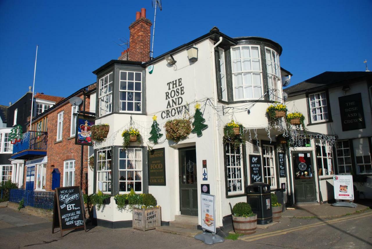Secret Cottage, Wivenhoe - Charming, Cosy, Convenient & Quiet, 2 X Double Bed Period Cottage Plus Patio - 6 Min Walk Train, 2 Min Walk High Street Pubs, Restaurants, Shops 外观 照片